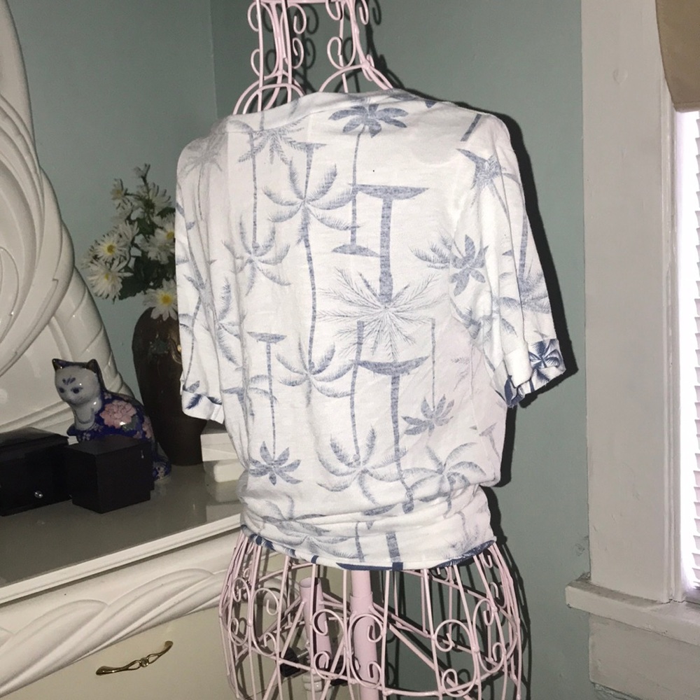 Wander Tee - Picture 2 of 2